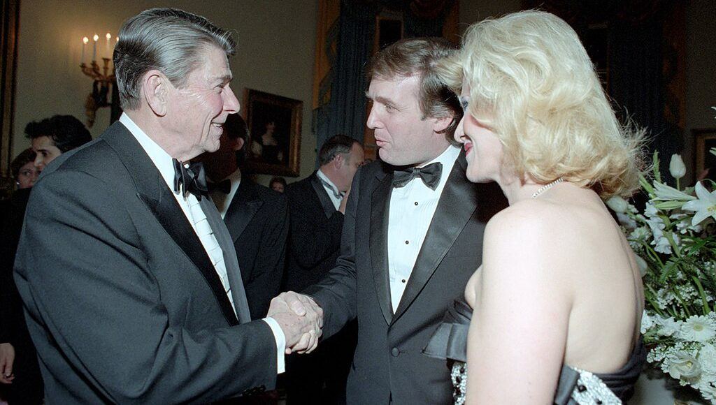 Series: Reagan White House Photographs, 1/20/1981 - 1/20/1989 Collection: White House Photographic Collection, 1/20/1981 - 1/20/1989, Public domain, via Wikimedia Commons